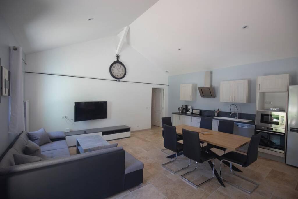 Bonheur Perigourdin Apartment Tremolat Bagian luar foto